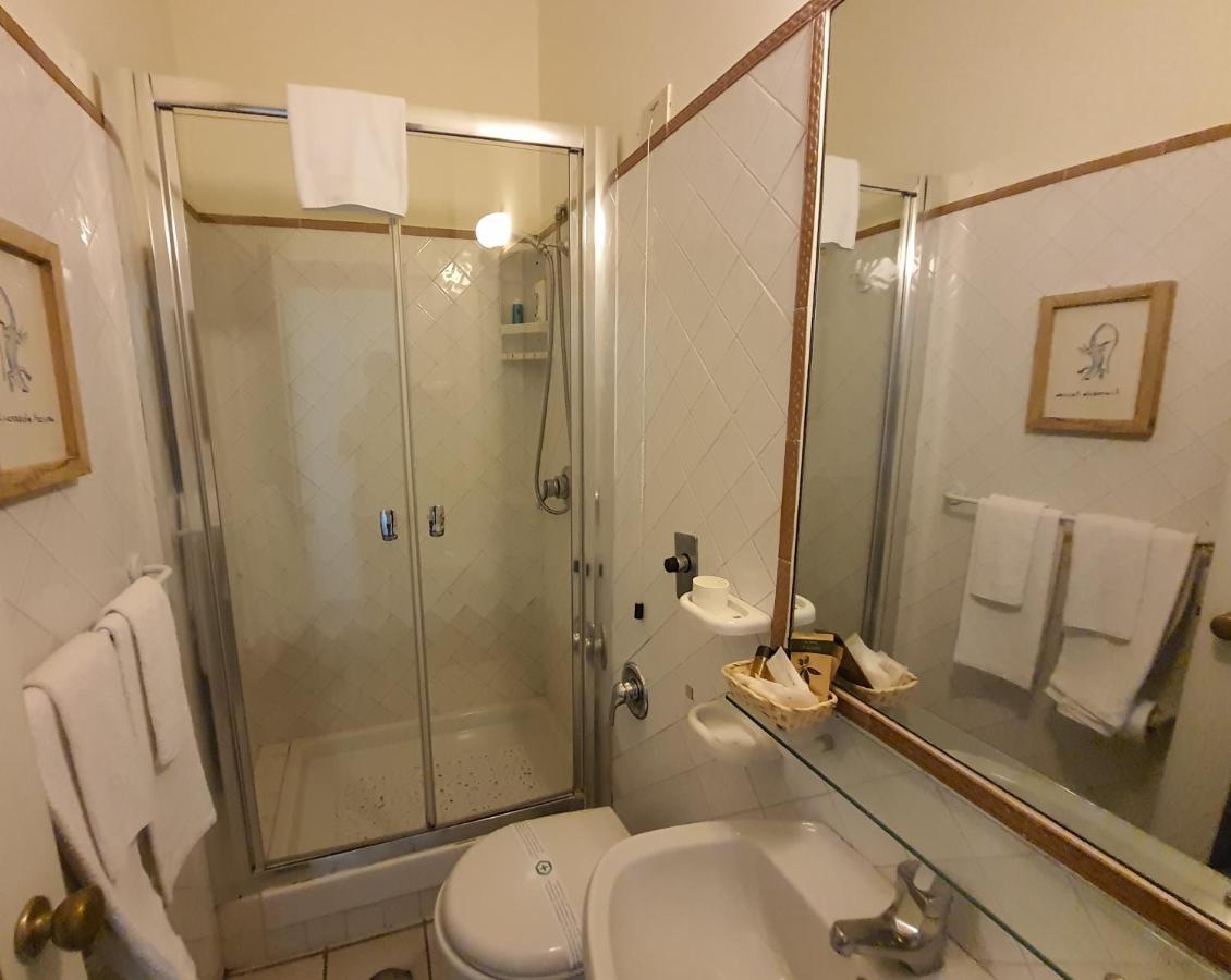 Hotel Nautilus กาปรี ภายนอก รูปภาพ